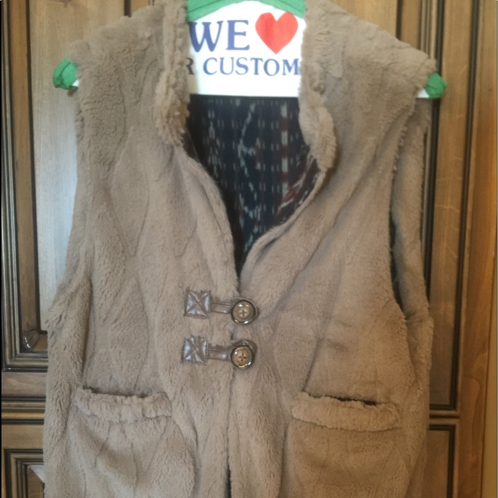 🌺❤️Macy’s Reversible vest - Picture 2 of 4